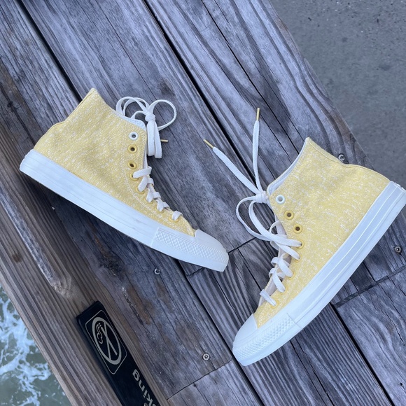 Shoes - Brand new yellow fb converse